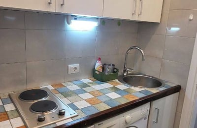 Alquiler de un acogedor apartamento tipo estudio, 24 m², Vračar, Belgrado, Serbia